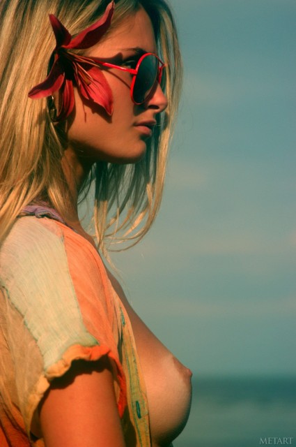 Lovely Katya spends a day at the beach